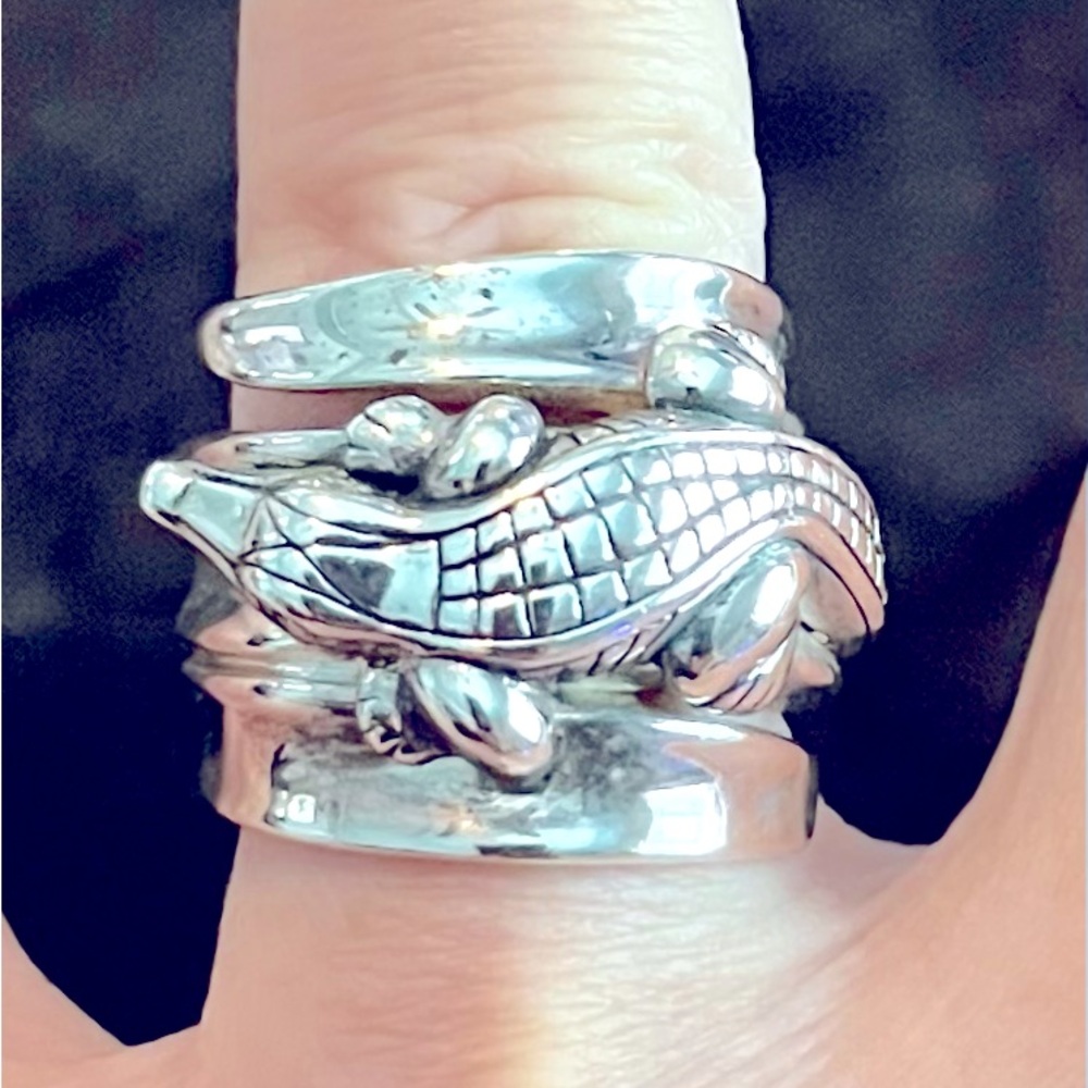 Kieselstein Cord Ring with Diamond Eyes